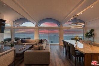 3806 Ocean Front Walk in Marina Del Rey, CA - Building Photo - Building Photo