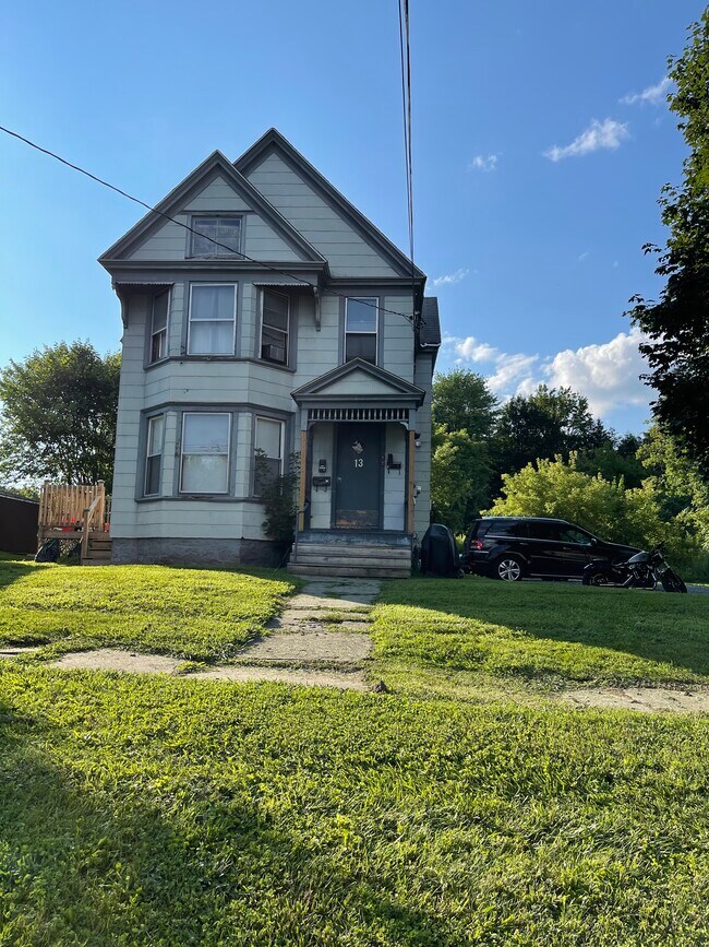 13 Mohawk St Rentals in Whitesboro, NY