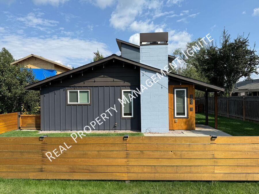 830 NW 12th St in Bend, OR - Building Photo