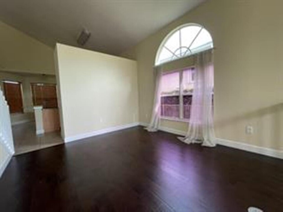 4531 SW 131st Ter in Miramar, FL - Building Photo