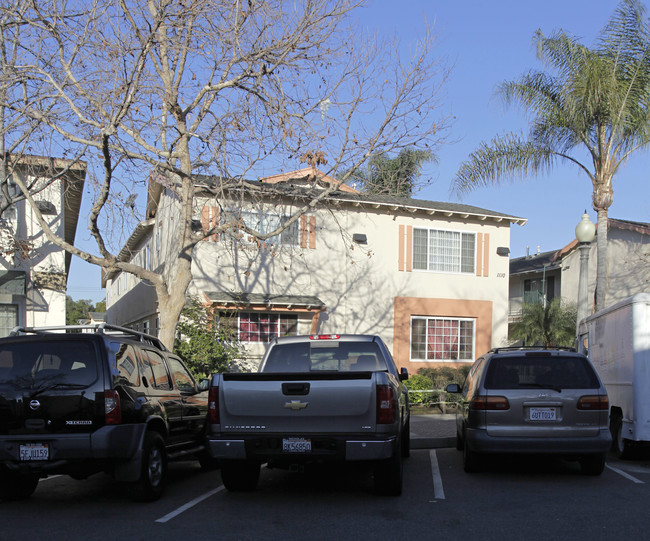 1110 S Minnie St in Santa Ana, CA - Foto de edificio - Building Photo