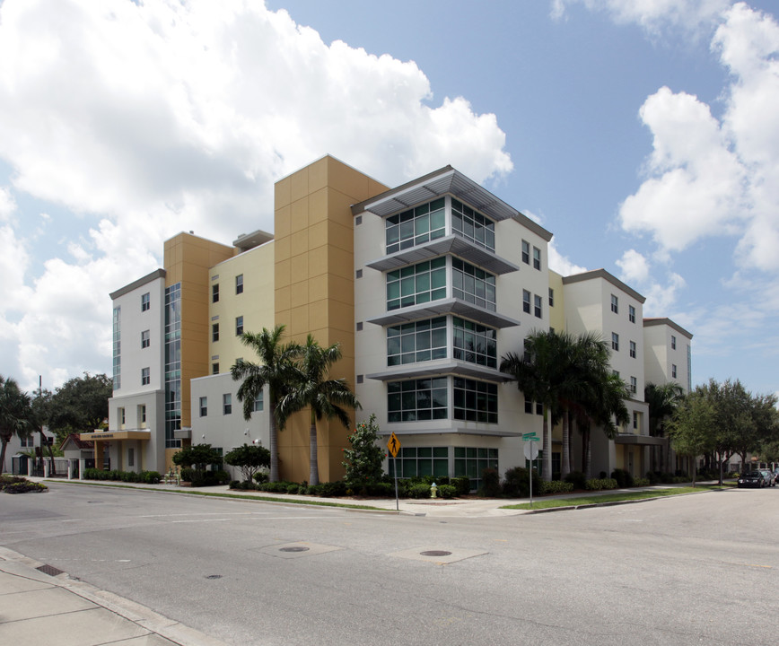 Goldstein Hall in Sarasota, FL - Building Photo