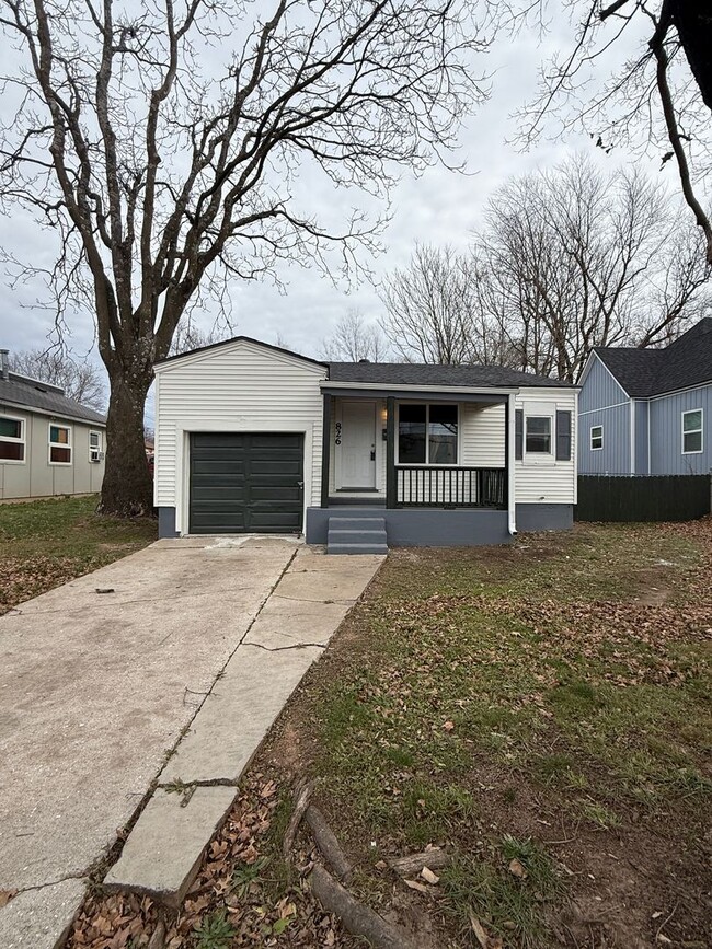 826 N National Ave in Springfield, MO - Building Photo - Building Photo