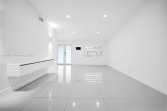 13284 SW 39th St in Miami, FL - Building Photo - Building Photo