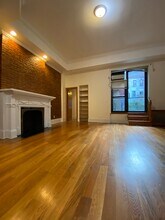321 W 104th St in New York, NY - Building Photo - Building Photo