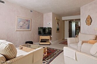26930 Wedgewood Dr in Bonita Springs, FL - Building Photo - Building Photo