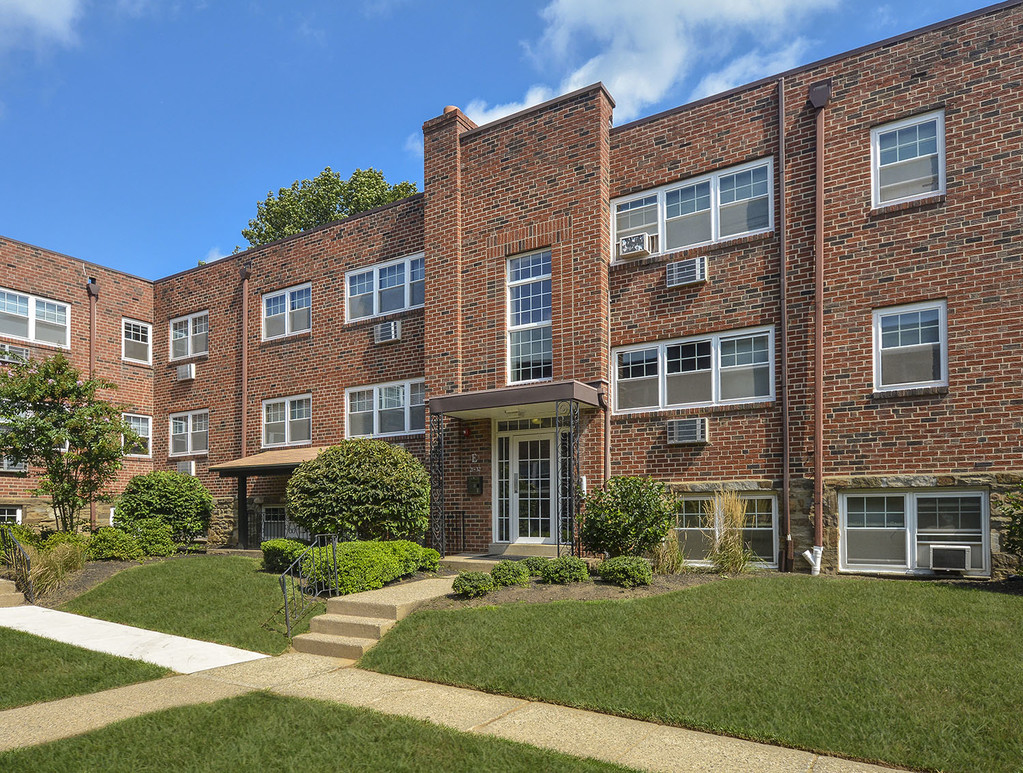 Rosemore Gardens Apartments in Glenside, PA | ApartmentHomeLiving.com