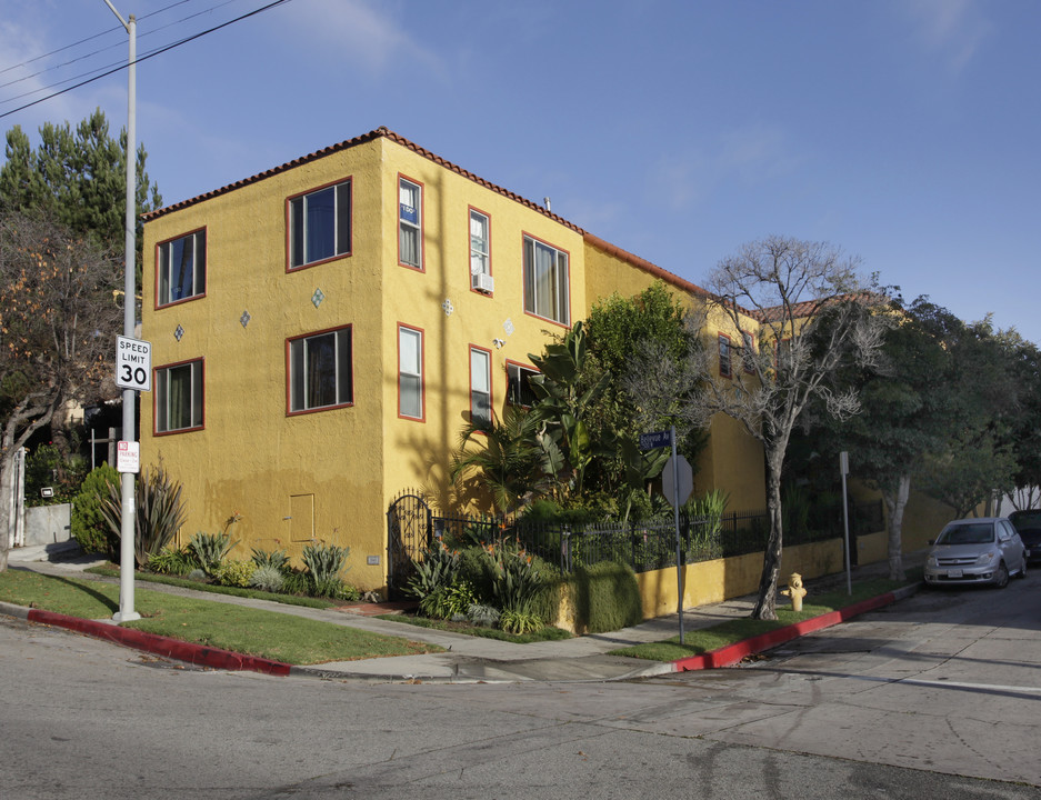 3501 Bellevue Ave in Los Angeles, CA - Foto de edificio