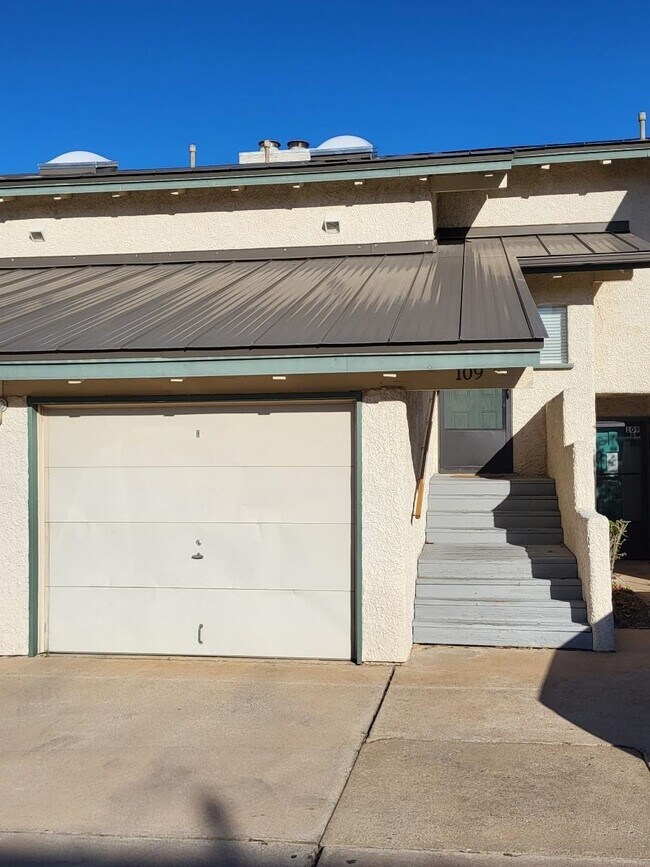 207 Hi Cir N in Horseshoe Bay, TX - Building Photo - Building Photo