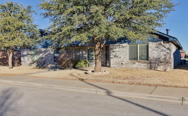 3114 111th St in Lubbock, TX - Building Photo - Building Photo