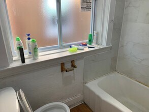 746 Broughton St, Unit 1C and 1A in Pittsburgh, PA - Building Photo - Building Photo