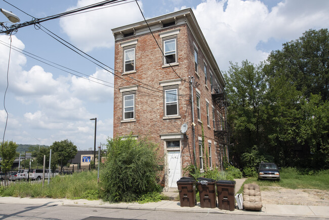 1120 Garden St in Cincinnati, OH - Building Photo - Building Photo