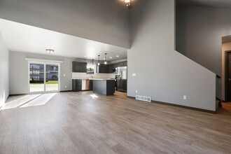 635 Diversity Dr in De Pere, WI - Building Photo - Building Photo