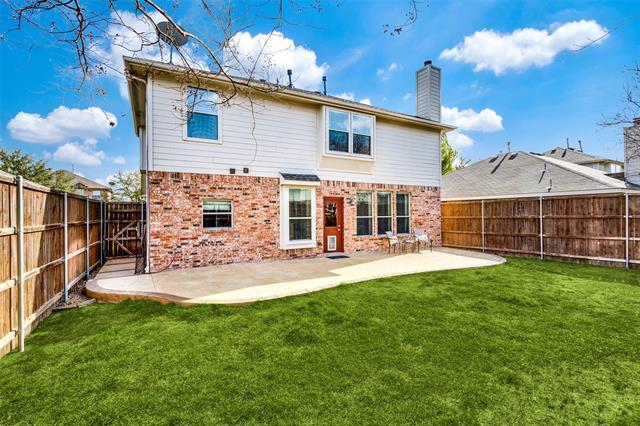 1216 Shamrock Dr in Flower Mound, TX - Foto de edificio - Building Photo