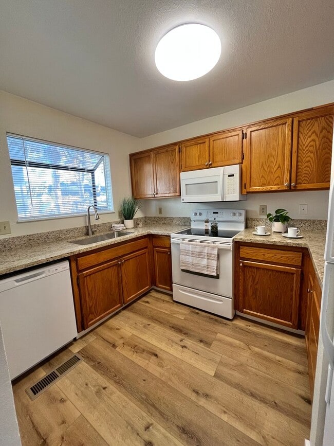 4985 W 7th St in Reno, NV - Building Photo - Building Photo