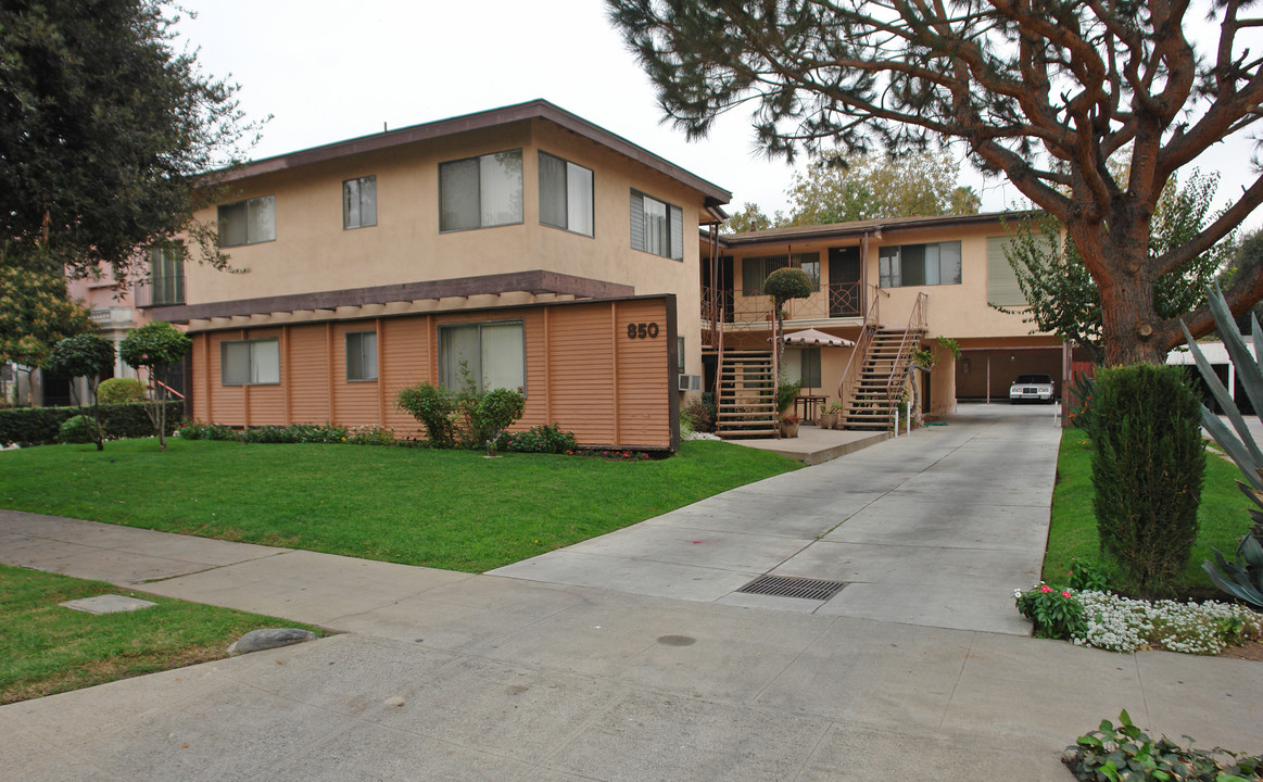 850 N Marengo Ave in Pasadena, CA - Foto de edificio