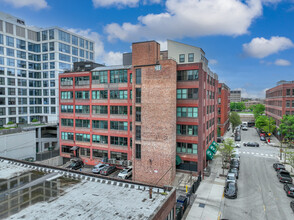 Westgate Lofts in Chicago, IL - Building Photo - Building Photo