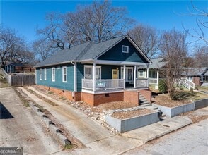 881 Oakhill Ave SW in Atlanta, GA - Building Photo - Building Photo