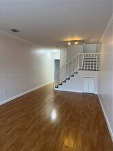 7080 NW 177th St in Hialeah, FL - Building Photo - Building Photo