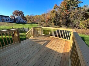 131 Portsmouth Ave in Stratham, NH - Building Photo - Building Photo