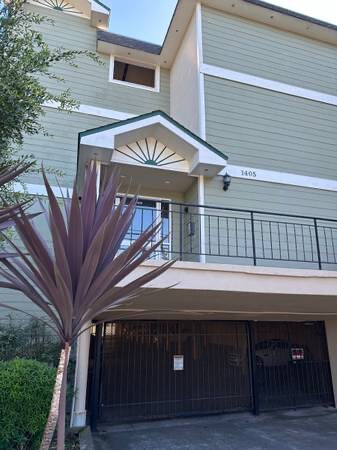 1405 Oak Grove Ave in Burlingame, CA - Building Photo