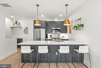 662 Glick Ct NW in Washington, DC - Building Photo - Building Photo