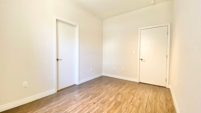 property at 3194 W 7th St