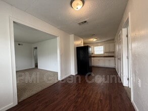 5926 N Frankfort Ave in Tulsa, OK - Building Photo - Building Photo