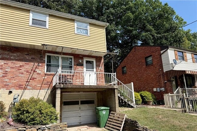 property at 823 Killarney Dr