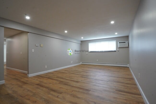 394 Langley Rd