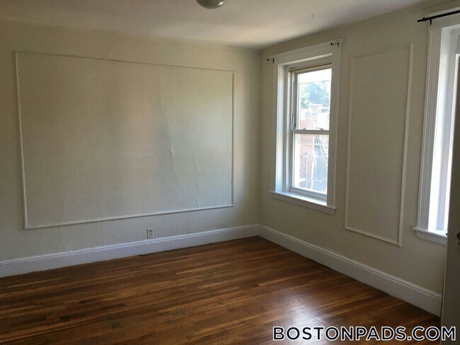 4 Vinal St. in Boston, MA - Building Photo - Building Photo