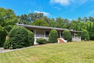 17040 Birmingham Rd in Alpharetta, GA - Building Photo - Building Photo