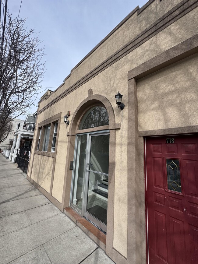 property at 720 27th St