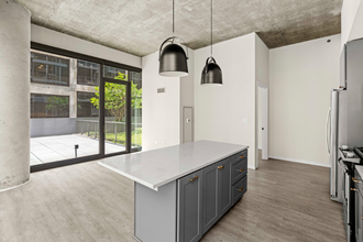 157 W Huron St in Chicago, IL - Building Photo - Building Photo
