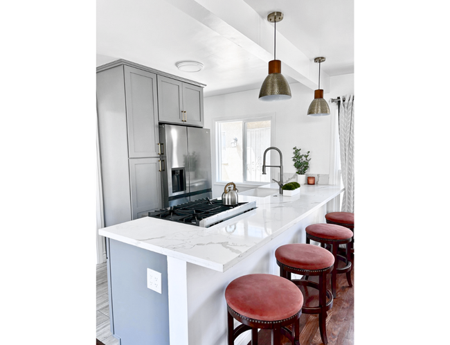 1230 N Hollywood Way in Burbank, CA - Building Photo - Building Photo