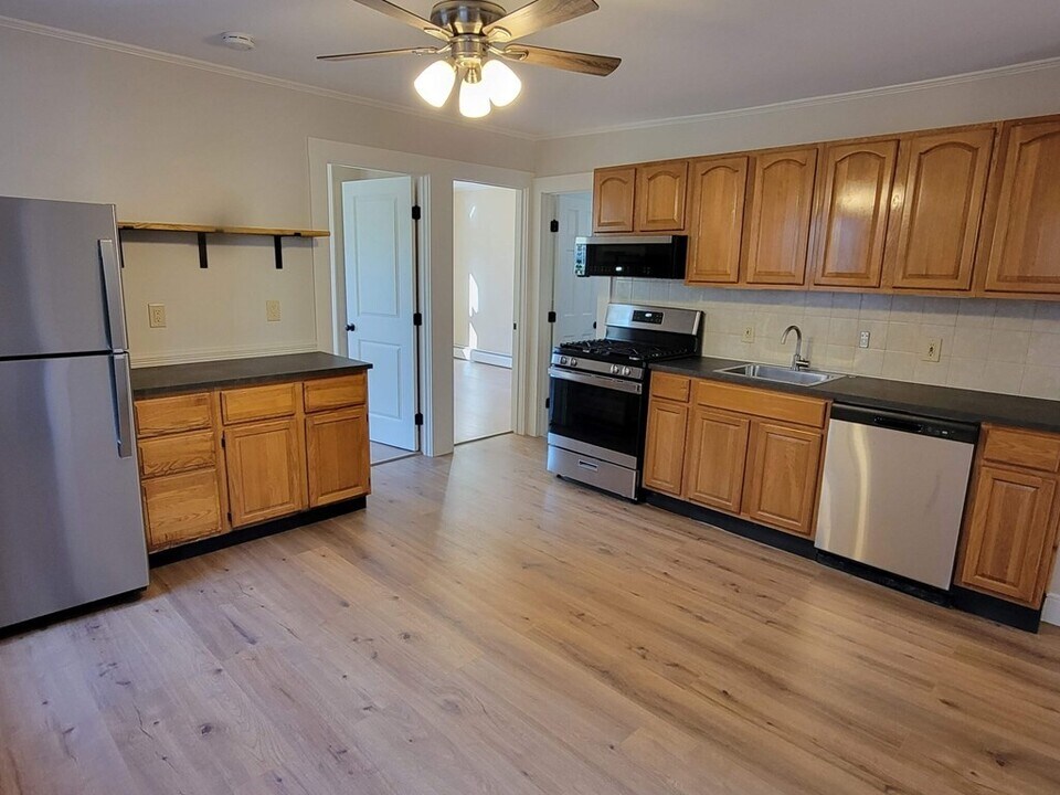 46 Kinnaird St in Cambridge, MA - Building Photo