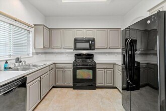 12205 Abbey Glen Ln in Austin, TX - Building Photo - Building Photo