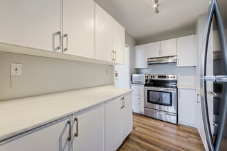 40-2840 Homewood Ave in Toronto, ON - Building Photo - Building Photo