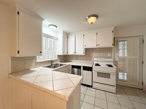 2310 Lindmont Ave in Durham, NC - Building Photo - Building Photo