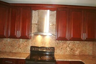 8 Caton Terrace in Caldwell, NJ - Building Photo - Building Photo