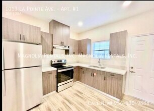1013 W La Pointe Ave, Unit Apt. #1 in Alton, TX - Building Photo - Building Photo