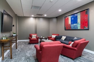 Del Coronado Apartments in St. Louis, MO - Building Photo - Interior Photo