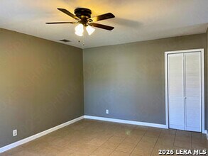 768 Edgebrook Ln in San Antonio, TX - Foto de edificio - Building Photo