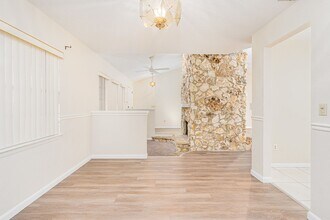 166 Springwood Dr in Daytona Beach, FL - Building Photo - Building Photo