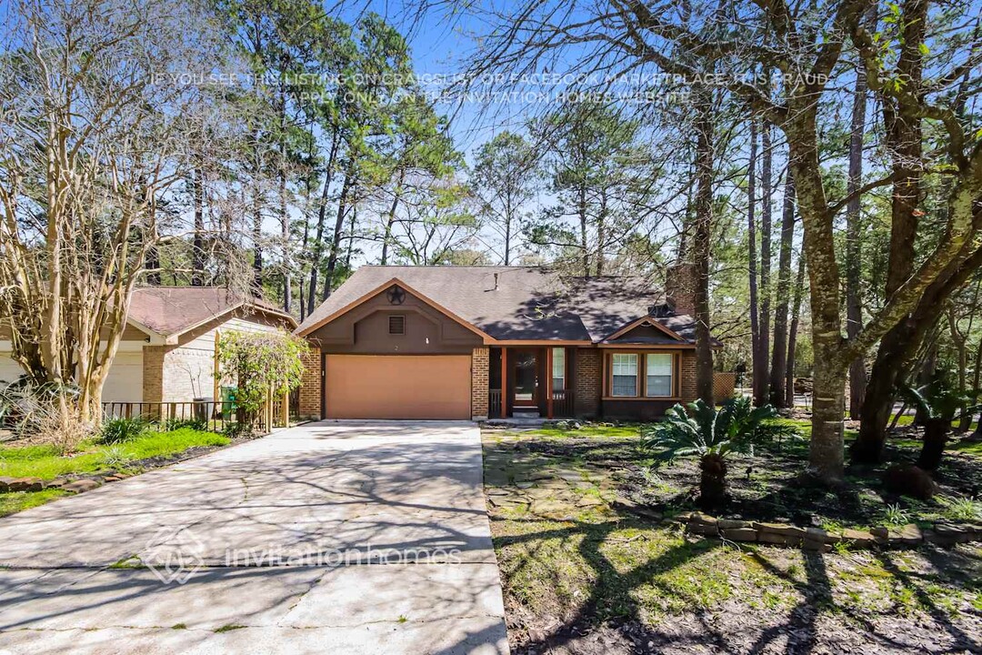 2 Edgewood Forest Ct in Spring, TX - Building Photo