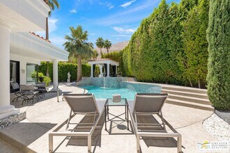 270 W Lilliana Dr in Palm Springs, CA - Building Photo - Building Photo