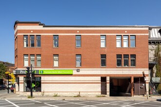 800-810 Ontario Rue E in Montréal, QC - Building Photo - Building Photo