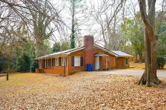 1380 Ivywood Dr in Athens, GA - Building Photo - Building Photo