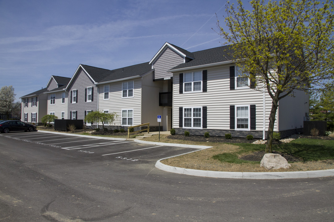 Saddlebrook Condominiums in Hilliard, OH - Building Photo