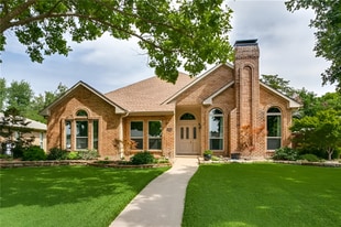 1405 Ridgemoor Ln in Richardson, TX - Building Photo